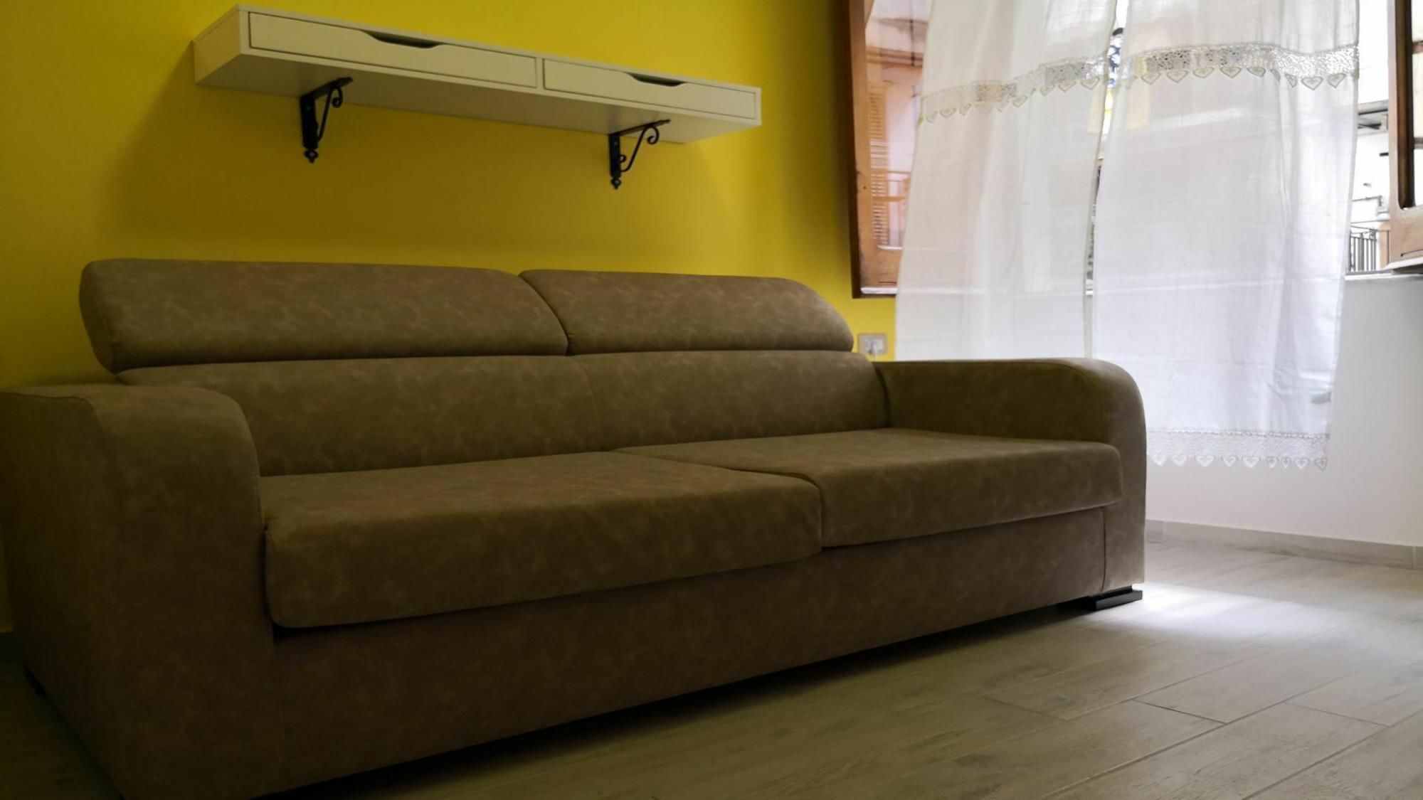Fenesta Vascia Bed & Breakfast Napoli Bagian luar foto