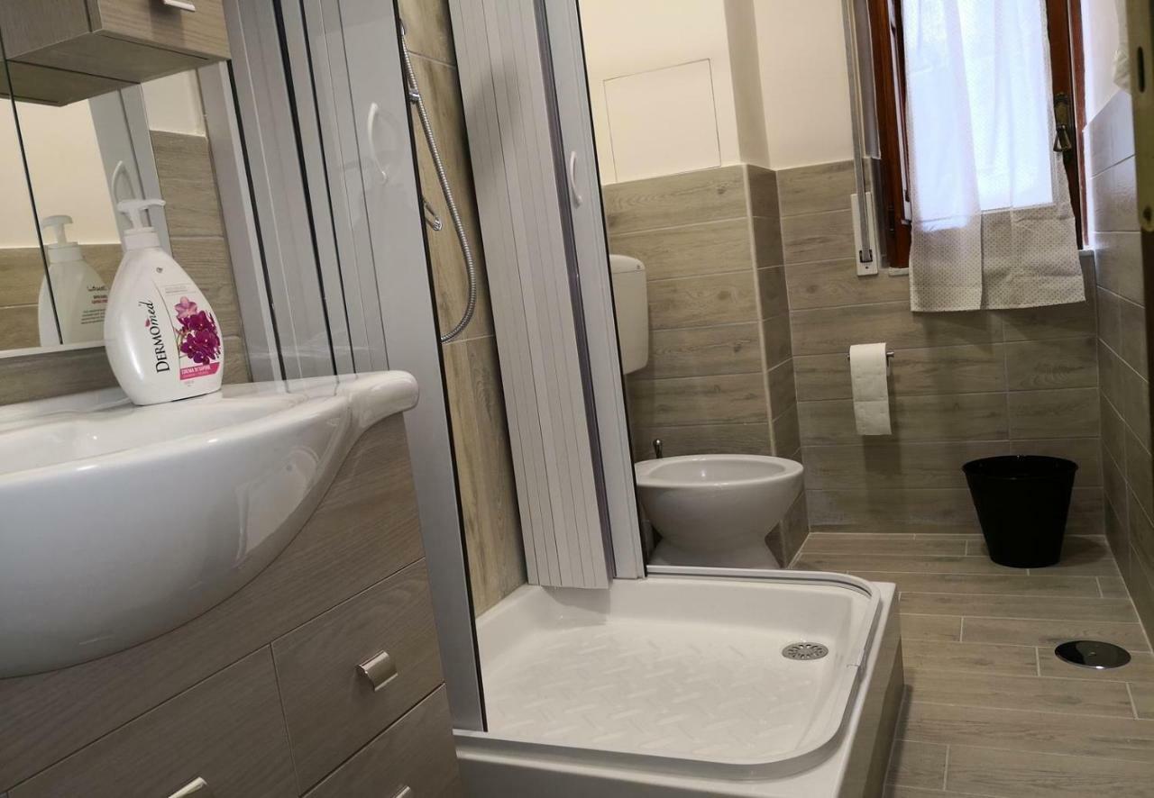 Fenesta Vascia Bed & Breakfast Napoli Bagian luar foto