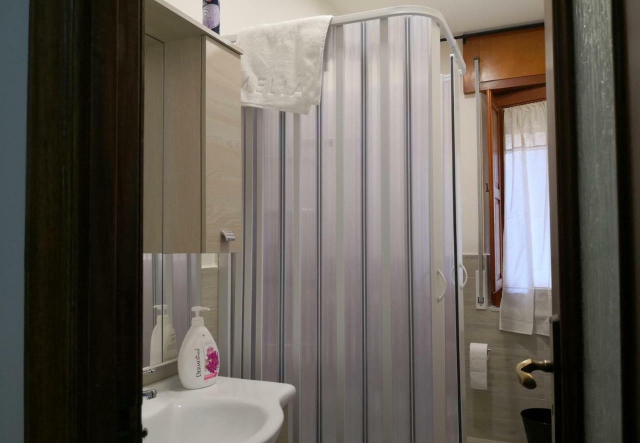 Fenesta Vascia Bed & Breakfast Napoli Bagian luar foto