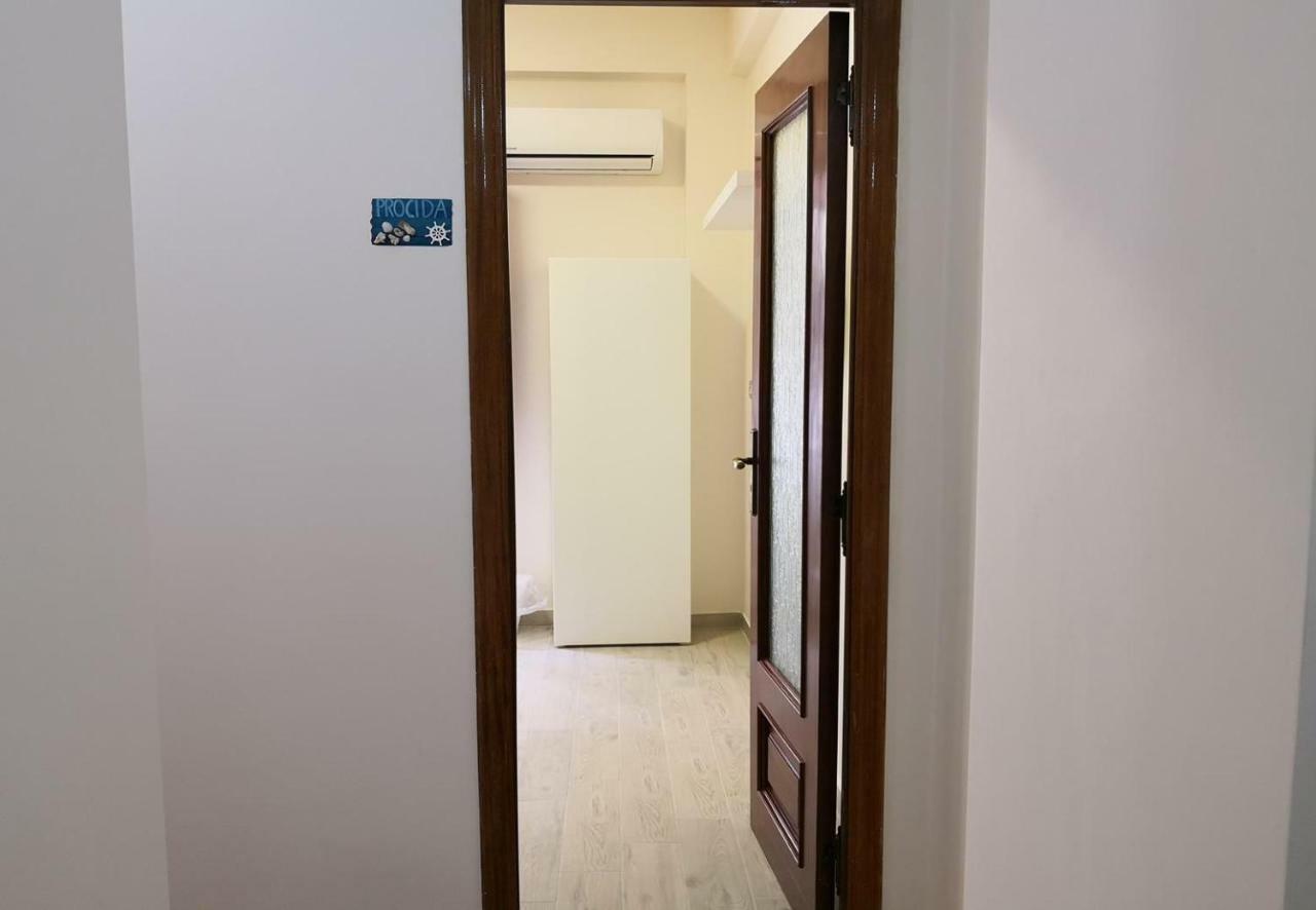 Fenesta Vascia Bed & Breakfast Napoli Bagian luar foto